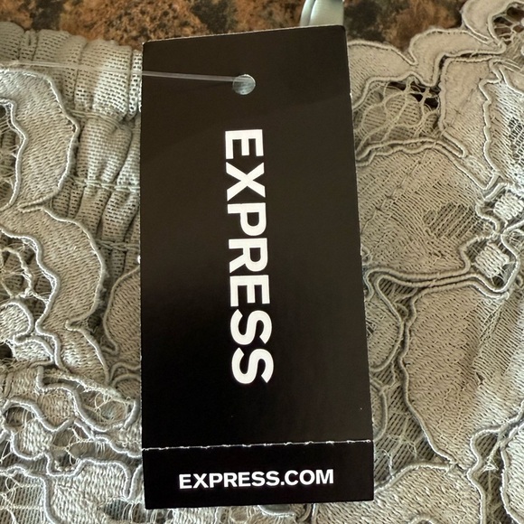 Express Women’s Mint Allover Lace Cropped Cami NWT Medium - Picture 3 of 6